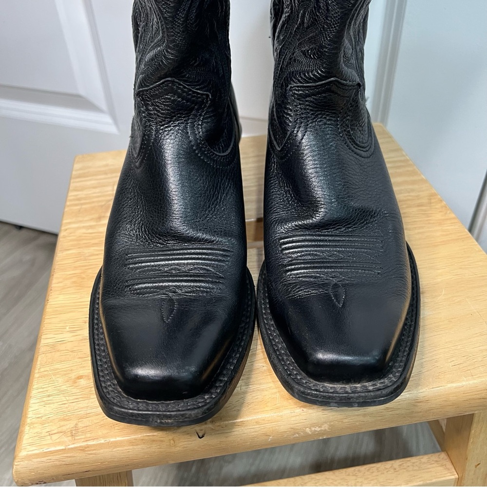Ariat Women's Legend
Western Black Leather Boots size 7B - Picture 3 of 11